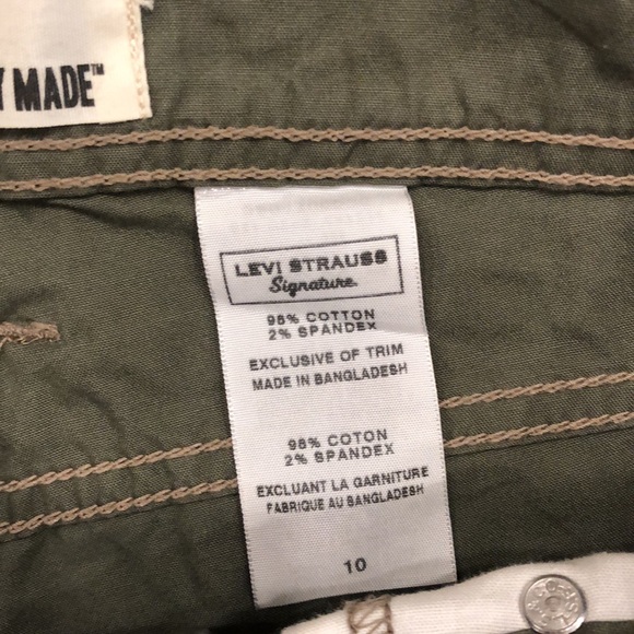 NWT Levi Strauss Green Shorts Size 10 - Picture 4 of 6